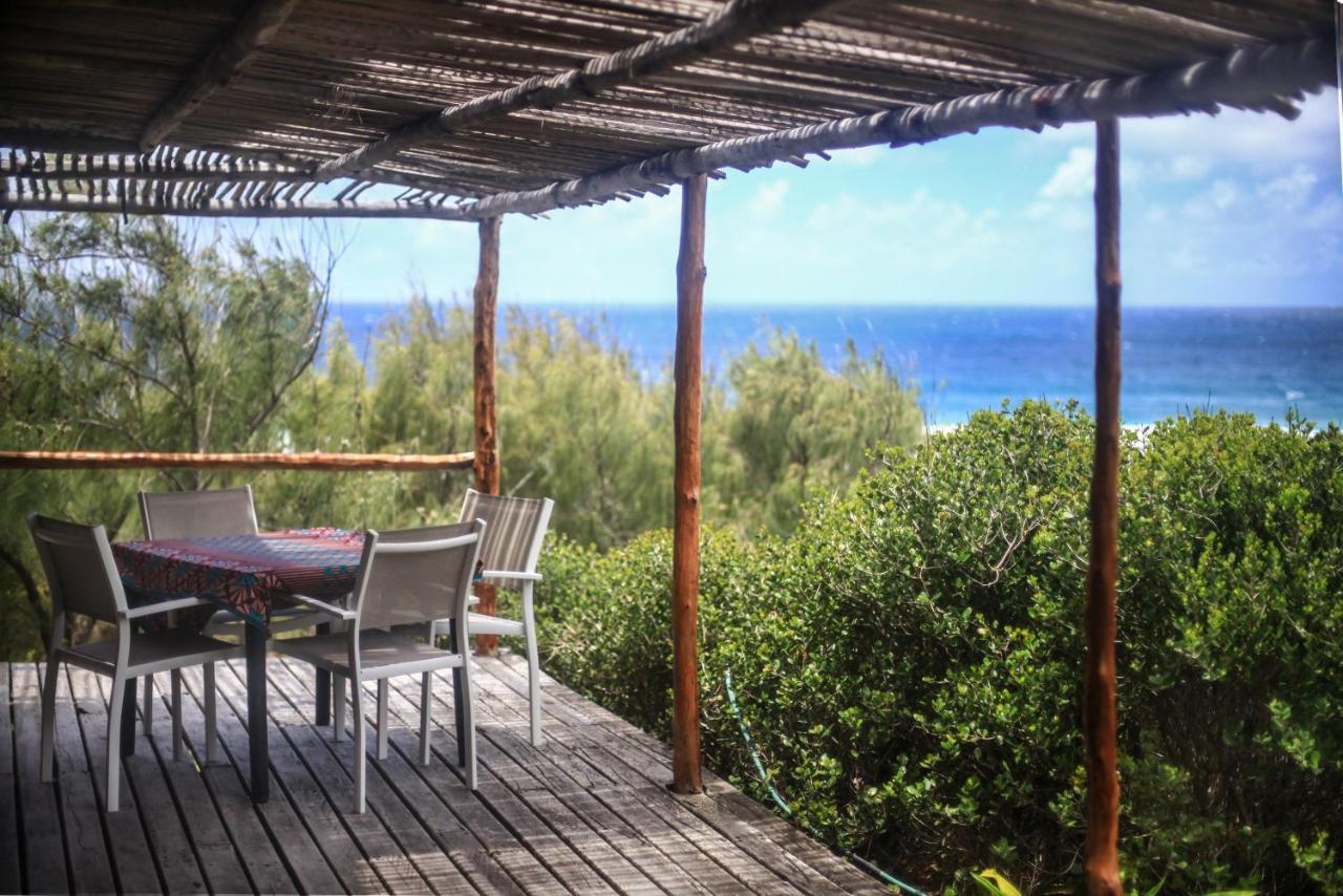 Tofinho Beach House Apartments Inhambane Exteriör bild